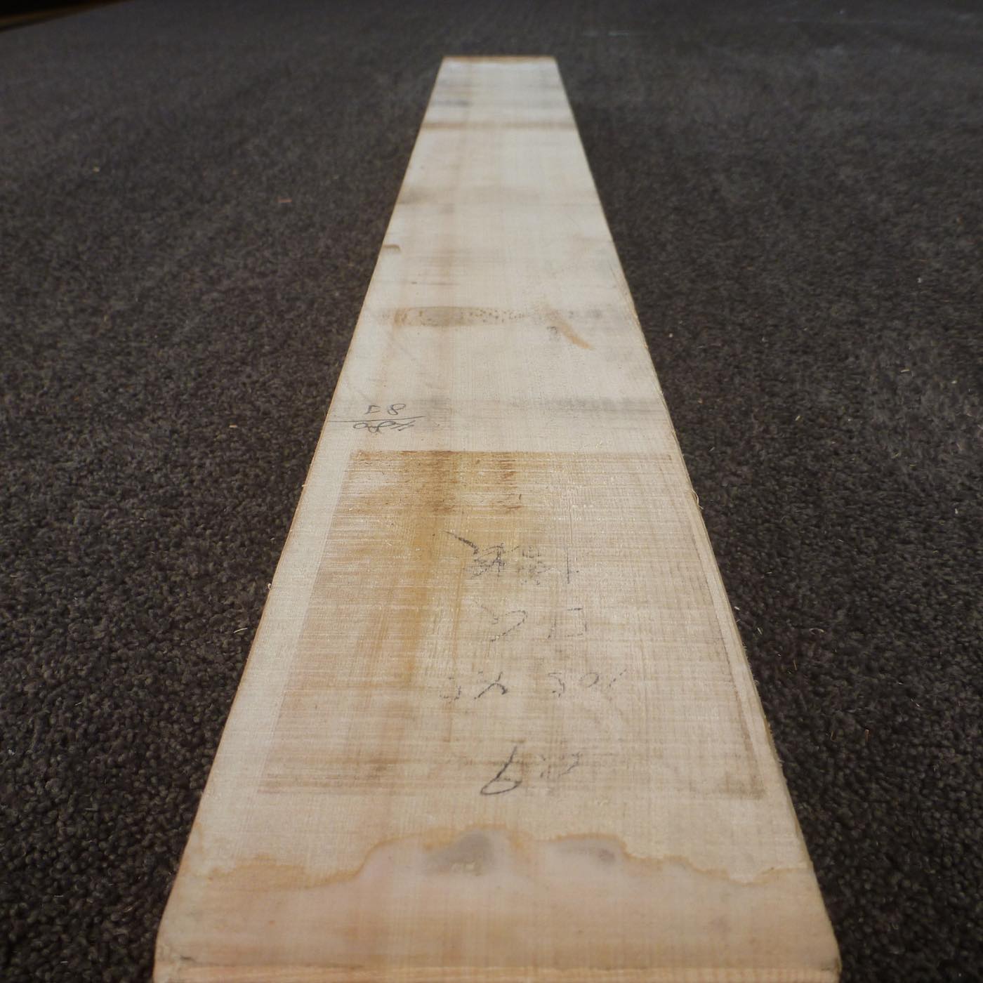 彫刻材 天然木曽檜 柾目板 ラフ材 L950×T45×W105mm TKIQ-51 – 大阪木楽屋